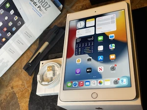 Apple iPad mini 4 (128gb) Wi-Fi (A1538) Silver {iOS15}100% JAILBREAK Dopamine - Afbeelding 1 van 12
