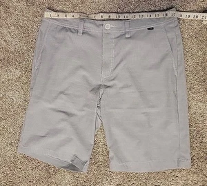Travis Mathew Mens Size 34 Gray Striped Performance Golf Shorts 10” Inseam - Picture 1 of 9