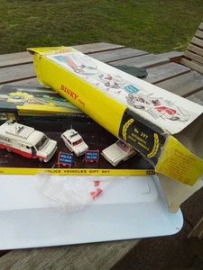 Dinky 297 Polizeifahrzeuge Set gutes Alter getragen OVP noch gute Fahrzeuge - Bild 1 von 17