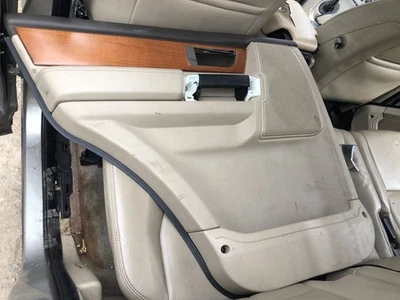 LR4       2011 Door Trim Panel Rear 912615 - Image 1 of 4
