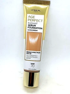 Base líquida de suero radiante L'Oreal Paris Age Perfect FPS 55 70 arena - Imagen 1 de 1