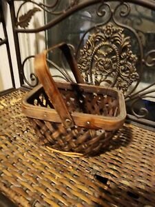 New ListingSmall rectangular wicker basket with handle
