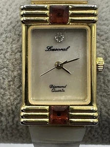 Lucoral MOP Womens Watch 18MM 6" Stretch Band Gold Tone New Battery Y - Picture 1 of 8