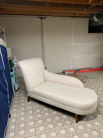BEAUTIFUL SILK CHAISE LOUNGE - STUNNING Cover