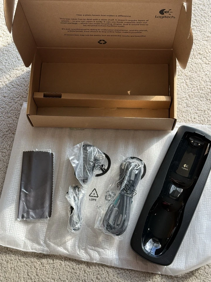 Logitech Harmony One Remote Charging Base Cradle L-LW20 & Accessories - Image 1 of 4