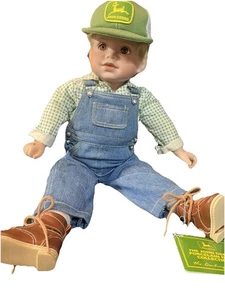 Bambola porcellana John Deere vintage contadina "Johnny" Danberry come nuova da collezione nuova con etichetta - Foto 1 di 13