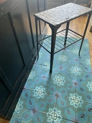 10.8 sq mtrs Hand Made Cement Tiles Encaustic Moroccan Blue/Grey/Green 14 boxes - Image 1 of 4