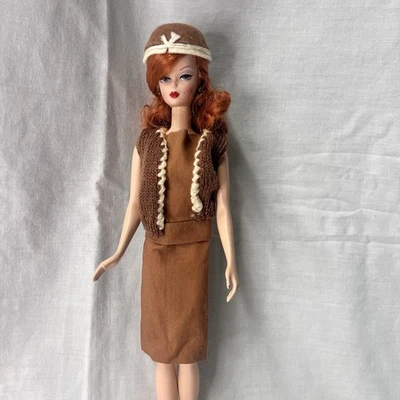 #937 Mattel Barbie Sorority Meeting 1962 Conjunto Vestido Sombrero Chaleco - El chaleco está dañado Foto 1 de 4