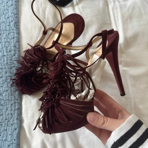 CHRISTIAN LOUBOUTIN Maroon Red Fringe Open Toe Pump Heel Size 37.5 - Picture 1 of 10