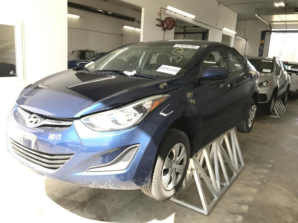 Used Body Control Module fits: 2016 Hyundai Elantra Body Control BCM RH center d - Image 1 of 4