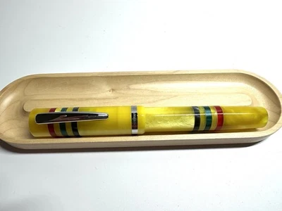 Bolígrafo Monteverde Riviera en amarillo soleado nuevo en caja Foto 1 de 4