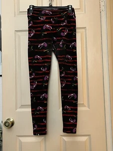 LuLaRoe OS BLACK PURPLE RED Toucan Colorful Jungle Bird Shape Art Preowned - Picture 1 of 5