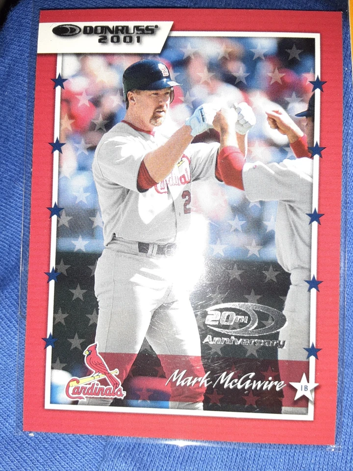 2001 Donruss St. Louis Cardinals Baseball Card #15 Mark McGwire - Image 1 of 1