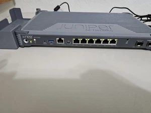 Juniper SRX300 Networks 6 Port Security Gateway Rack Mount W/ AC Adapter Power - Afbeelding 1 van 15