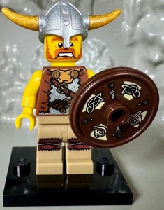 (8804) LEGO CMF Serie 4 Wikinger Minifigur col04-6 mit Zubehör wie abgebildet - Bild 1 von 4