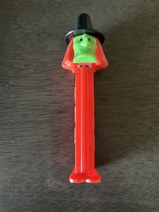 Hexenfischspender funktioniert unbenutzt guter Zustand Halloween Süßigkeiten - Bild 1 von 4