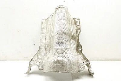 Mercedes C63 AMG 2011 escudo térmico C300 C350 W204 08-14 Foto 1 de 4