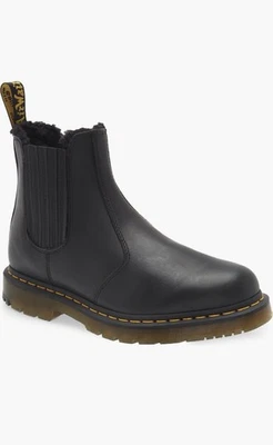 Dr Marten 2976 Winter Grip Water Resistant Chelsea BootSize 5M 6 W - Image 1 of 4