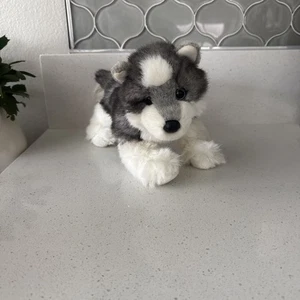 Douglas Husky Hund Plüsch realistisch grau weiß stehender Welpe Stofftier Spielzeug - Bild 1 von 5