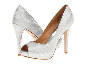 Badgley Mischka Womens Humbie VI White Silver Peep-Toe Formal Pumps Heels - Picture 1 of 7