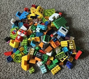 Lego Duplo Brick Lot (200+): Figures, Doors, Specialty: Assorted - Picture 1 of 2