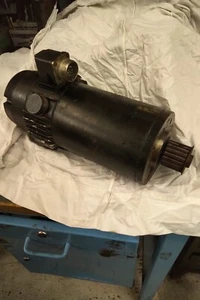 INDRAMAT SERVOMOTOR MDC 10.20F/MMA-0/S006  MOTOR MAHO MH400E - Picture 1 of 3