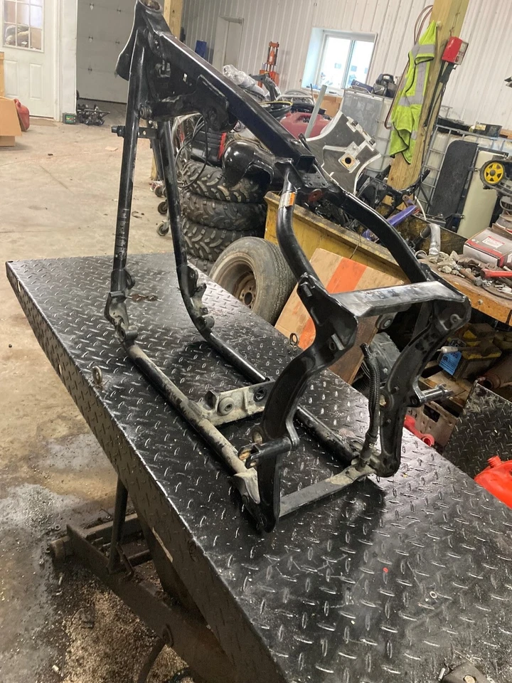 08 Harley Davidson FXSTB Softail Night Train frame chassis - Image 1 of 4