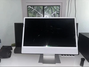 Apple iMac 24" (256GB SSD, Apple M1, 3,20GHz, 8GB, 7-Core GPU) silber - MGTF3B/A - Bild 1 von 7