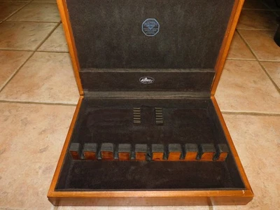 VINTAGE TARNISH RESISTANT WOODEN SILVERWARE FLATWARE STORAGE CHEST BOX - Image 1 of 4