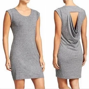 Athleta Damen Kleid Gr. XS Charisma hinten offen grau T-Shirt Leinen - Bild 1 von 6