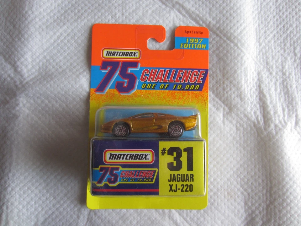Matchbox MB 17 Ferrari 456 GT Gold 75 Challenge 1997 MINT on Card