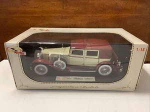 1930 PACKARD LEBARON CREAM & RED 1/18 DIECAST MODEL CAR SIGNATURE MODELS - 18115 - Picture 1 of 10