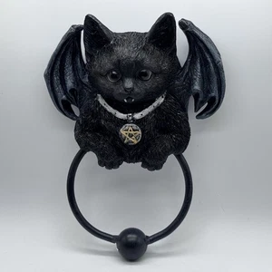 Llamador de puerta Nemesis Now Vampuss Cat 20 cm, resina, negro, negro murciélago gato - Imagen 1 de 4