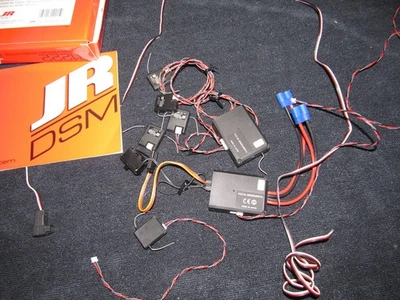 LOTE Powersafe Spektrum JR DSM R1222 + R1221 2.4 con 5 receptores  Foto 1 de 4