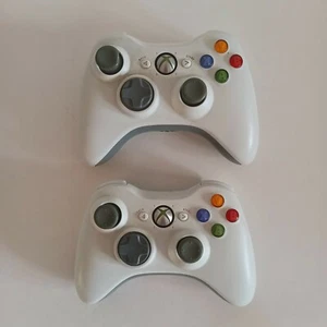 Original Xbox 360 OEM Wireless White Controller Pair Of 2, *MISSING DOOR* Tested - Picture 1 of 2