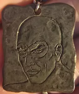MEDAGLIA ORIGINALE GADGET ALLEGATO A DIABOLIK ANNO XI NUMERO 17 - MOLTO RARA !! - Foto 1 di 2