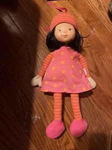 Süße 15 Zoll weiche Körper angezogen asiatische Corolle Puppe 2005 gebraucht, in einwandfreiem Zustand - Bild 1 von 7