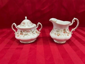 Paragon Seville Fine Bone china England Creamer and Sugar Bowl - Picture 1 of 7