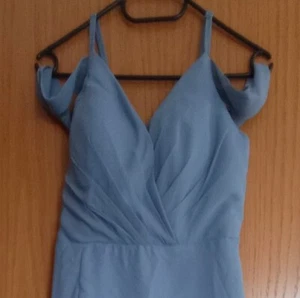 Abendkleid mit Schlitz und Off Shoulder Spaghetti-Träger - Bild 1 von 2