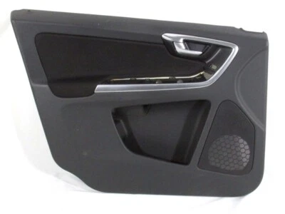 39818760 Verkleidung Innen- Anschluss Vorne Links VOLVO XC60 2.0 120KW 5P D 6M Foto 1 de 4