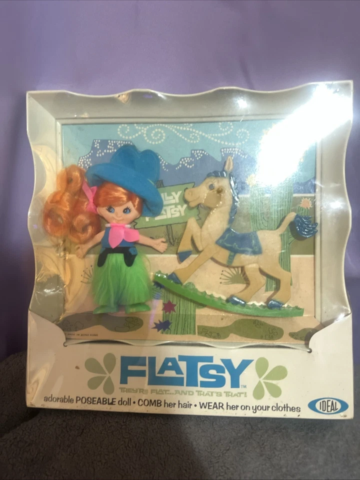 1968 Винтажная ИДЕАЛЬНАЯ Кукла Flatsy Poseable Filly Flatsy с Рамой  - Изображение 1 из 4