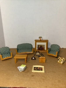 Juego de muebles vintage de sofá silla sala de estar verde época Calico Critters - Imagen 1 de 8