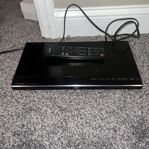 Toshiba BDX4150KU Blu-ray/DVD Player HDMI With Remote - Picture 1 of 7