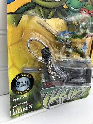 Teenage Mutant Ninja Turtles Miniature Game Keychain: Leonardo Basic Fun - Image 1 of 4