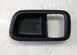 00-05 Toyota MR2 Spyder Door Panel Handle Inner Trim LEFT Black 69278 22050 - Picture 1 of 3