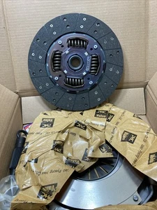 Luk Clutch Kit for B2600, MPV 10-042 - Picture 1 of 6