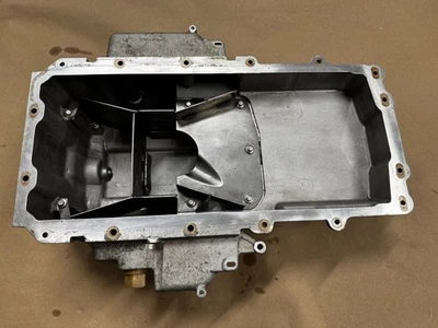 Mustang GT500 2020-2022 Shelby 5,2. Cacerola de aceite OEM Foto 1 de 4