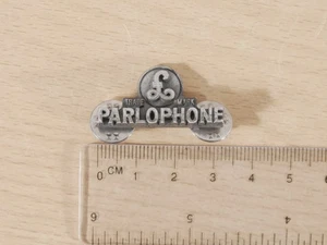 Vintage PARLOPHONE The Beatles Metal Pin Badge - Picture 1 of 3