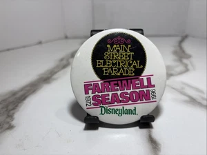 Disneyland Main Street Electrical Parade button Pin - FAREWELL SEASON 1972-1996 - Picture 1 of 2