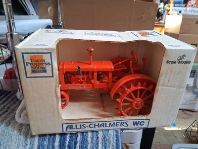 Unstyled Allis Chalmers WC AC tractor on steel wheels ORIGINAL VINTAGE 1/16 #744 - Image 1 of 4
